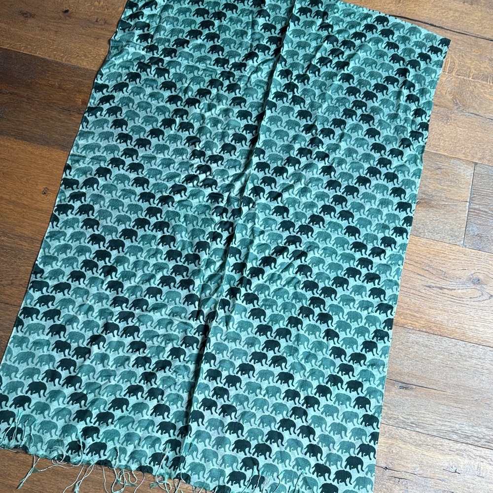 Elephant Patterned Green Scarf